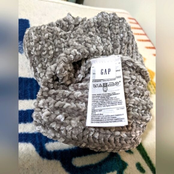 GAP Silver Grey Chenille Knit Fall Winter Toque Hat - Picture 5 of 5